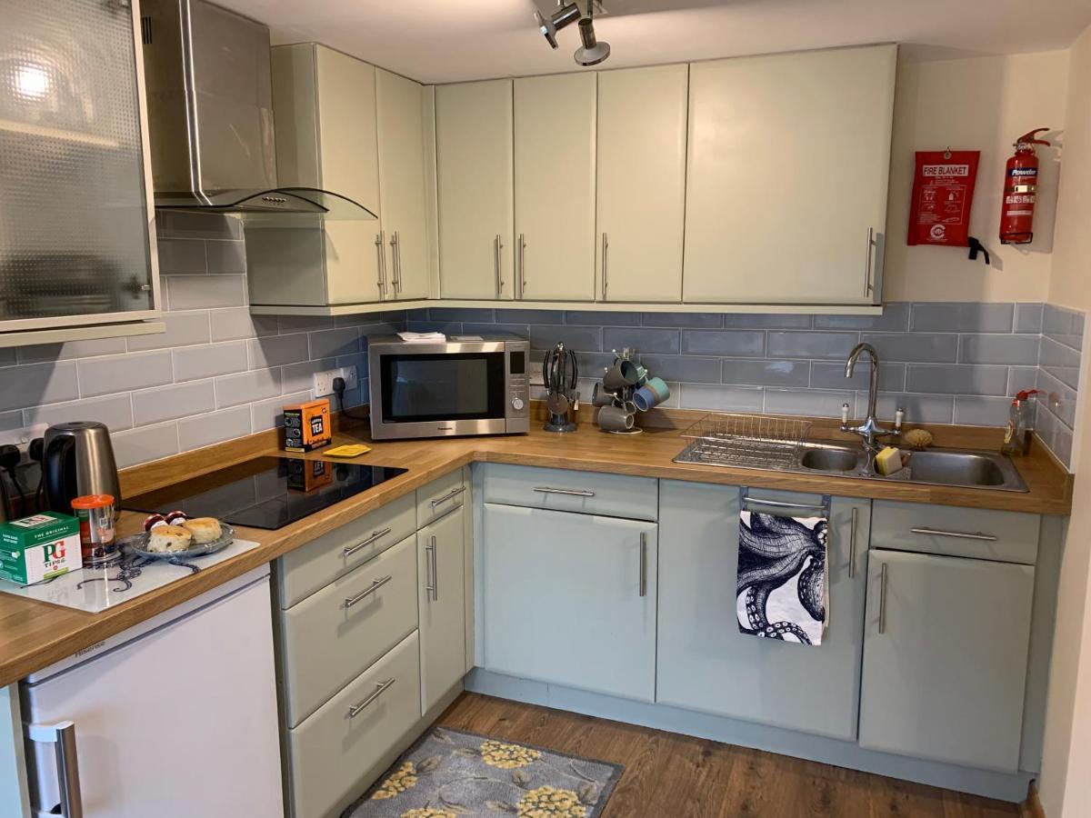 North Hill 1 Bed-Pet Friendly-Parking-Patio-Close To Coasts מראה חיצוני תמונה